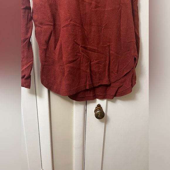 Chelsea28 Sweater - Picture 4 of 6